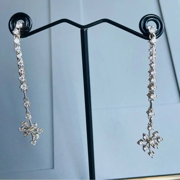 Shiny Cubic Zirconia CZ Snowflake Flower Sterling Silver Dangle Drop Ear…